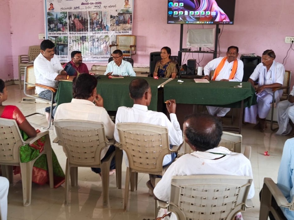 ప్రతి పేద కుటుంబాలకు సంక్షేమ పథకాలు: MRO