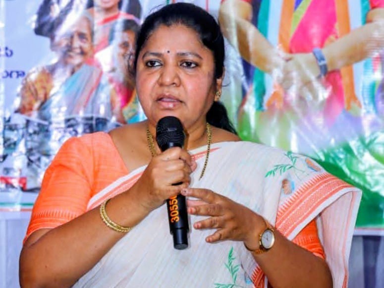 ప్రజల కోసం పథకాలు ప్రవేశపెట్టాం: ఎమ్మెల్యే