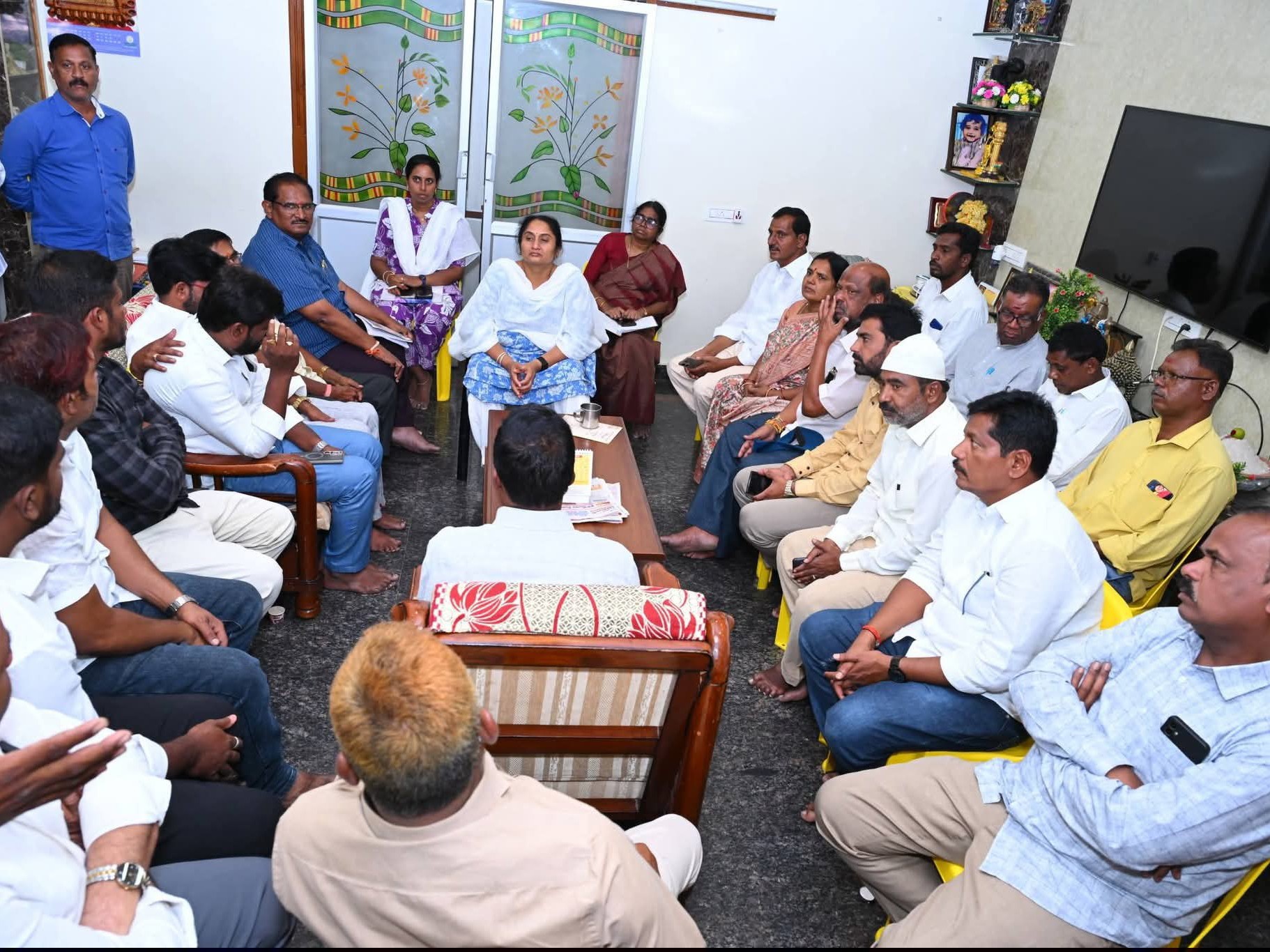 ‘సంక్షేమ కార్యక్రమాలను ప్రజల్లోకి విస్తృతంగా తీసుకెళ్లాలి’