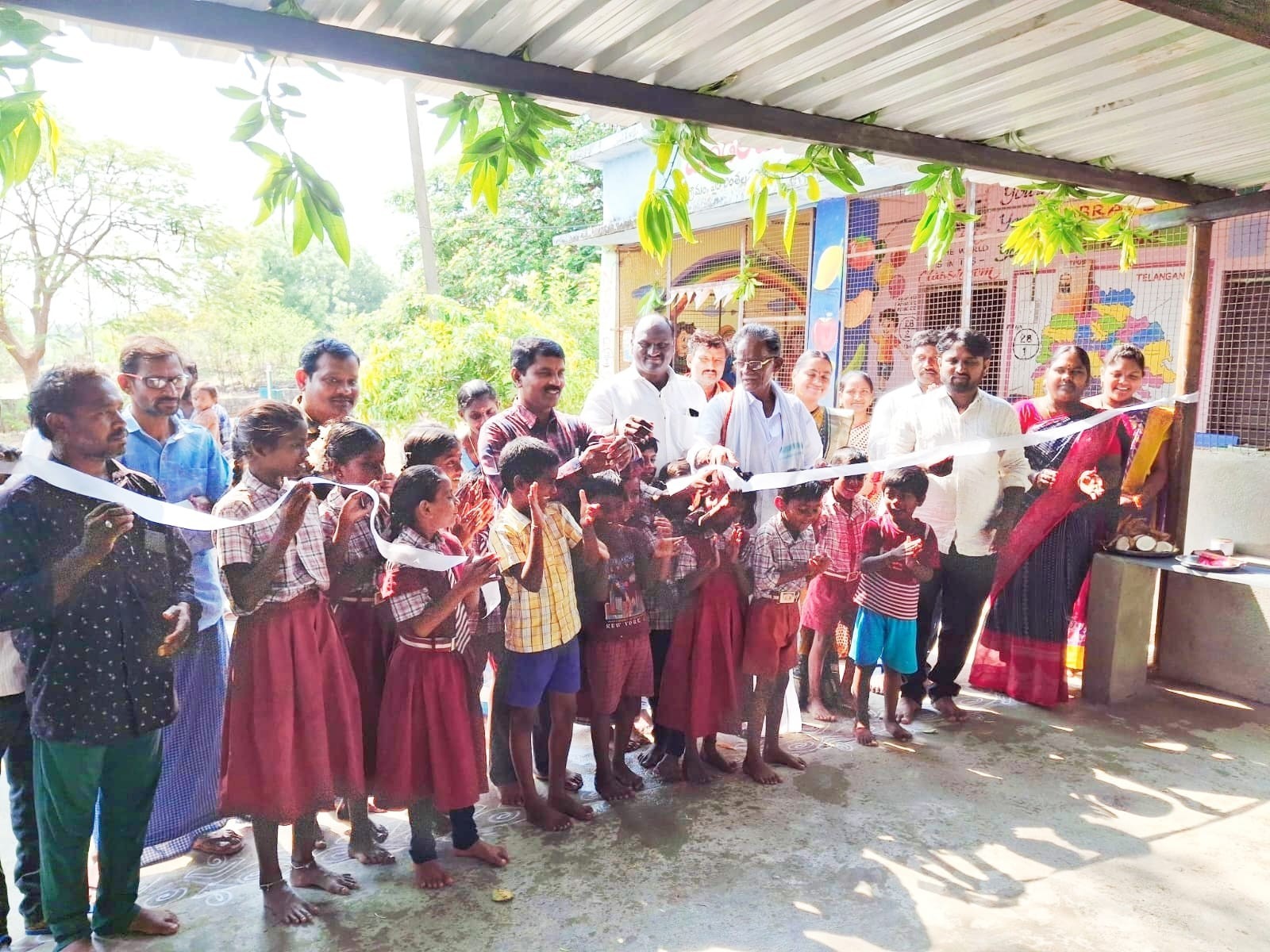 ‘విద్యార్థులను ప్రభుత్వ పాఠశాలకు పంపాలి’