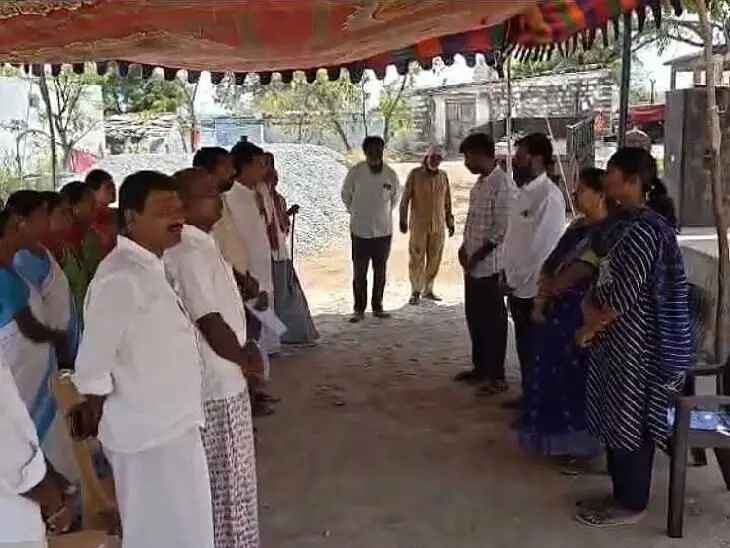 సమస్యలను పరిష్కరించుకుందాం:సర్పంచ్