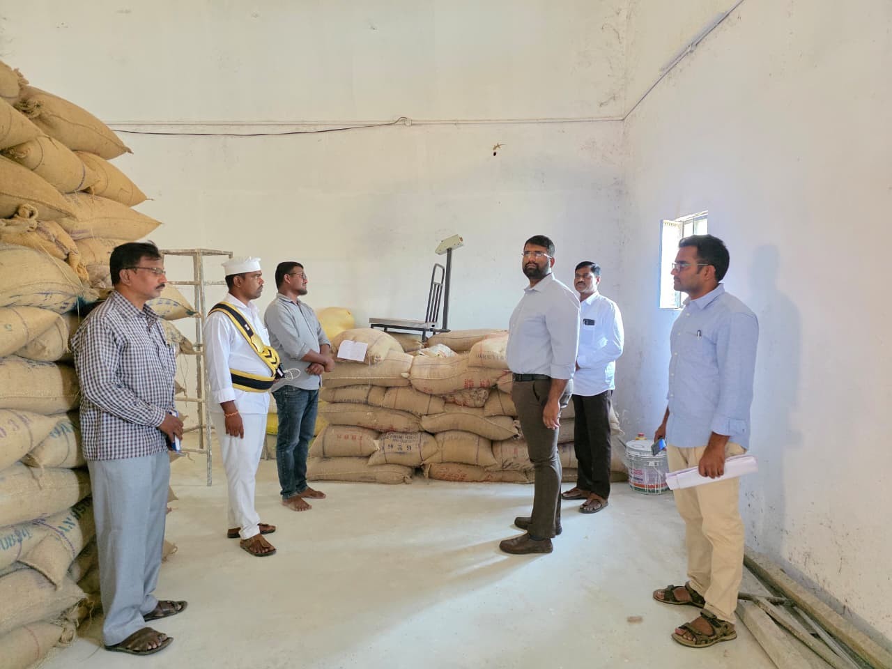 ముదిగుబ్బ MLS పాయింట్‌‌ను తనిఖీ చేసిన జేసీ