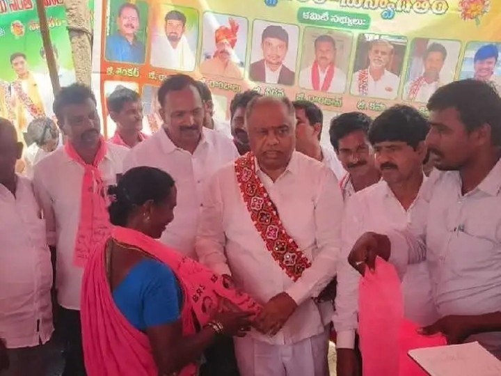 మాజీ ఎమ్మెల్యే సమక్షంలో BRS పార్టీలో చేరికలు