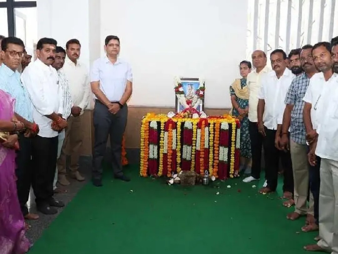కలెక్టరేట్‌లో సర్దార్ సర్వాయి పాపన్న వర్ధంతి కార్యక్రమం