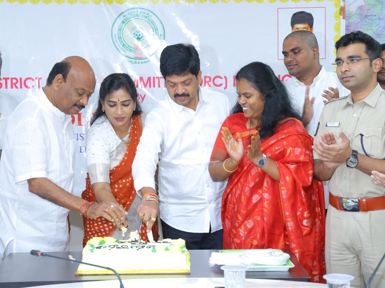 రాజధాని బిల్లుకు ఆమోదంపై హర్షం