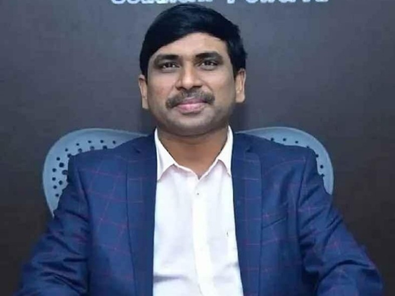 ఫేక్ సర్టిఫికెట్లతో ఉద్యోగాలు: సీఎండీ