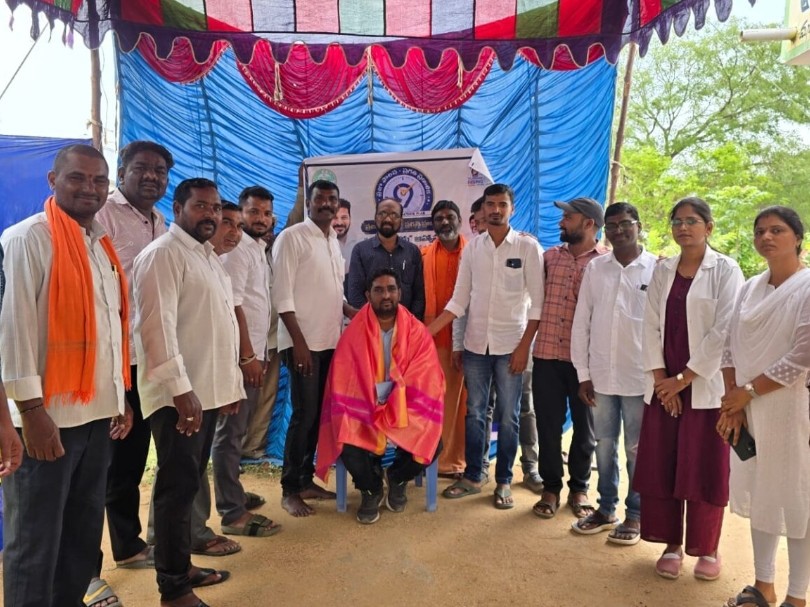 108 ఈఎంటి విజయ్‌కి సన్మానం