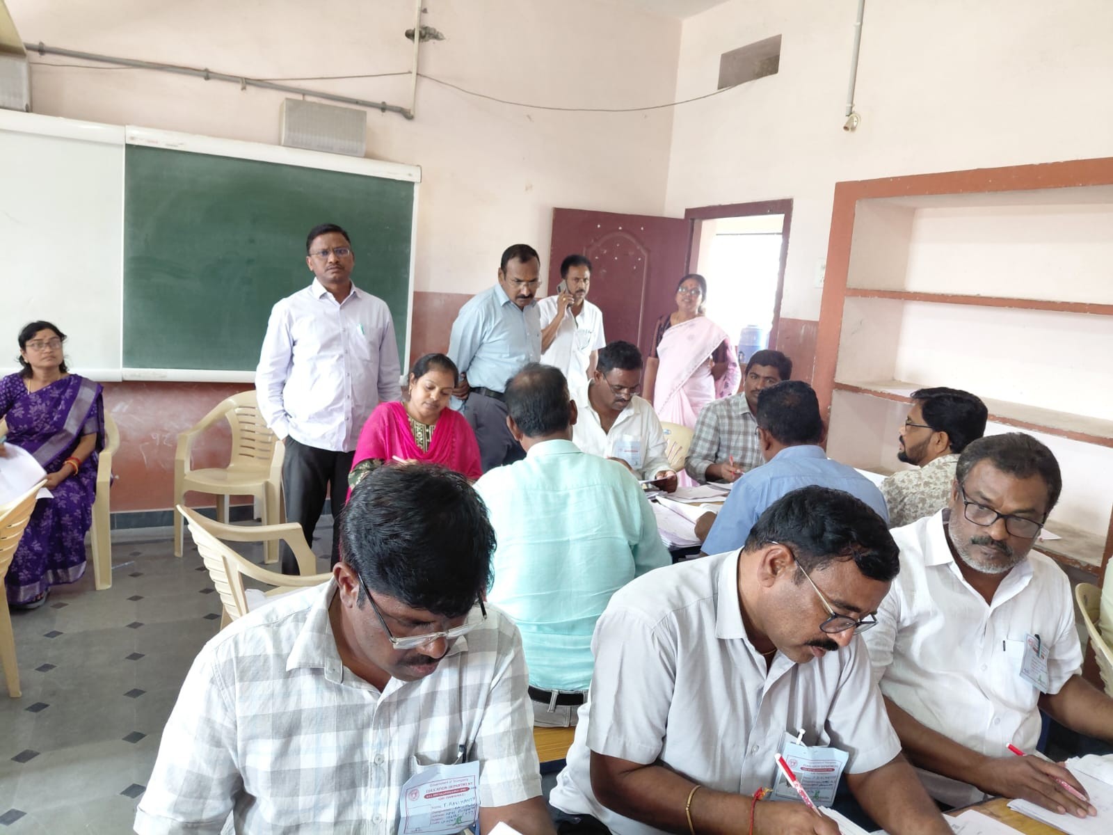 SSC స్పాట్ సెంటర్‌ను పరిశీలించిన ఆర్‌జేడీ