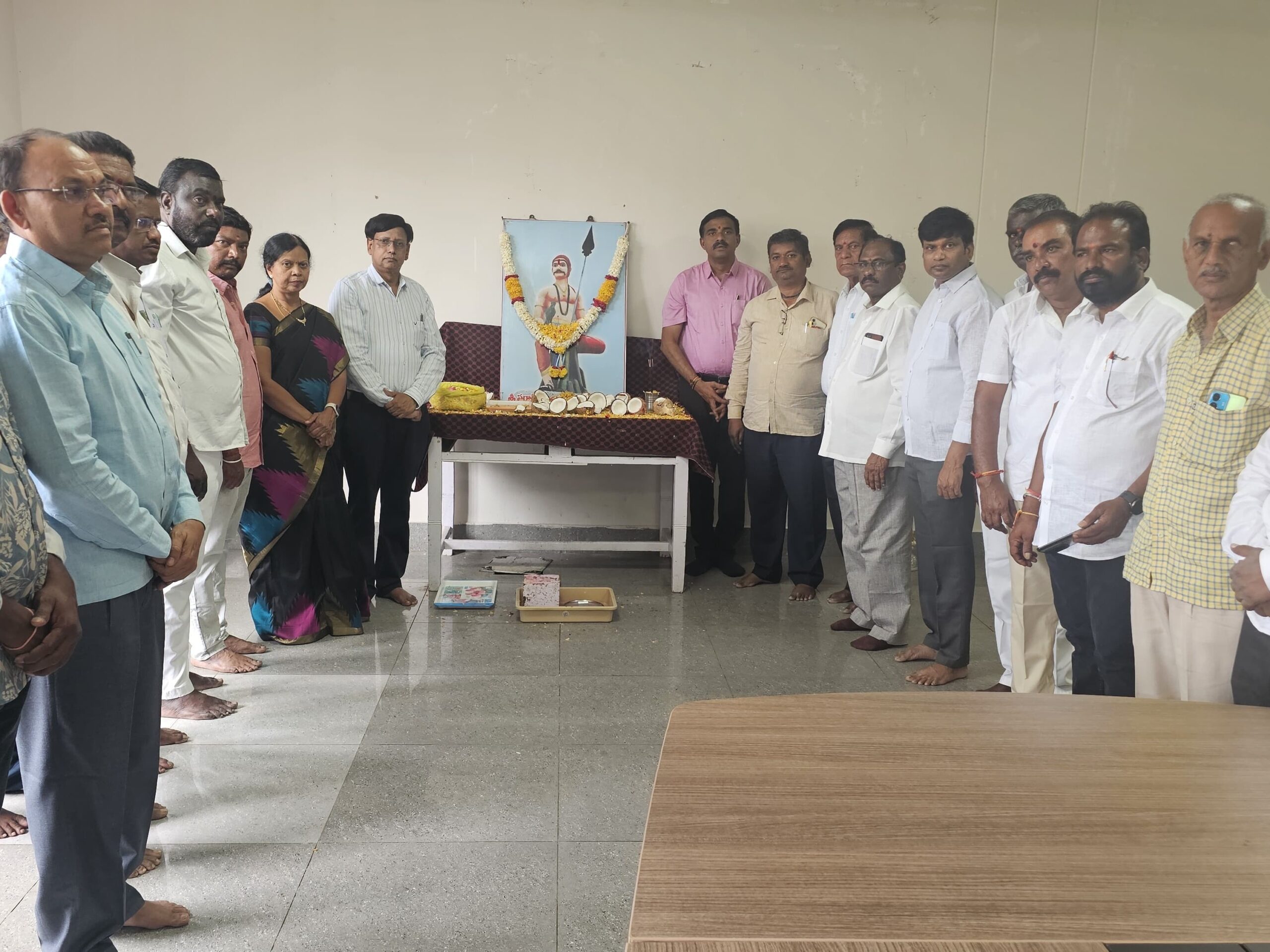 కలెక్టరేట్లో సర్దార్ సర్వాయి పాపన్న గౌడ్ వర్ధంతి