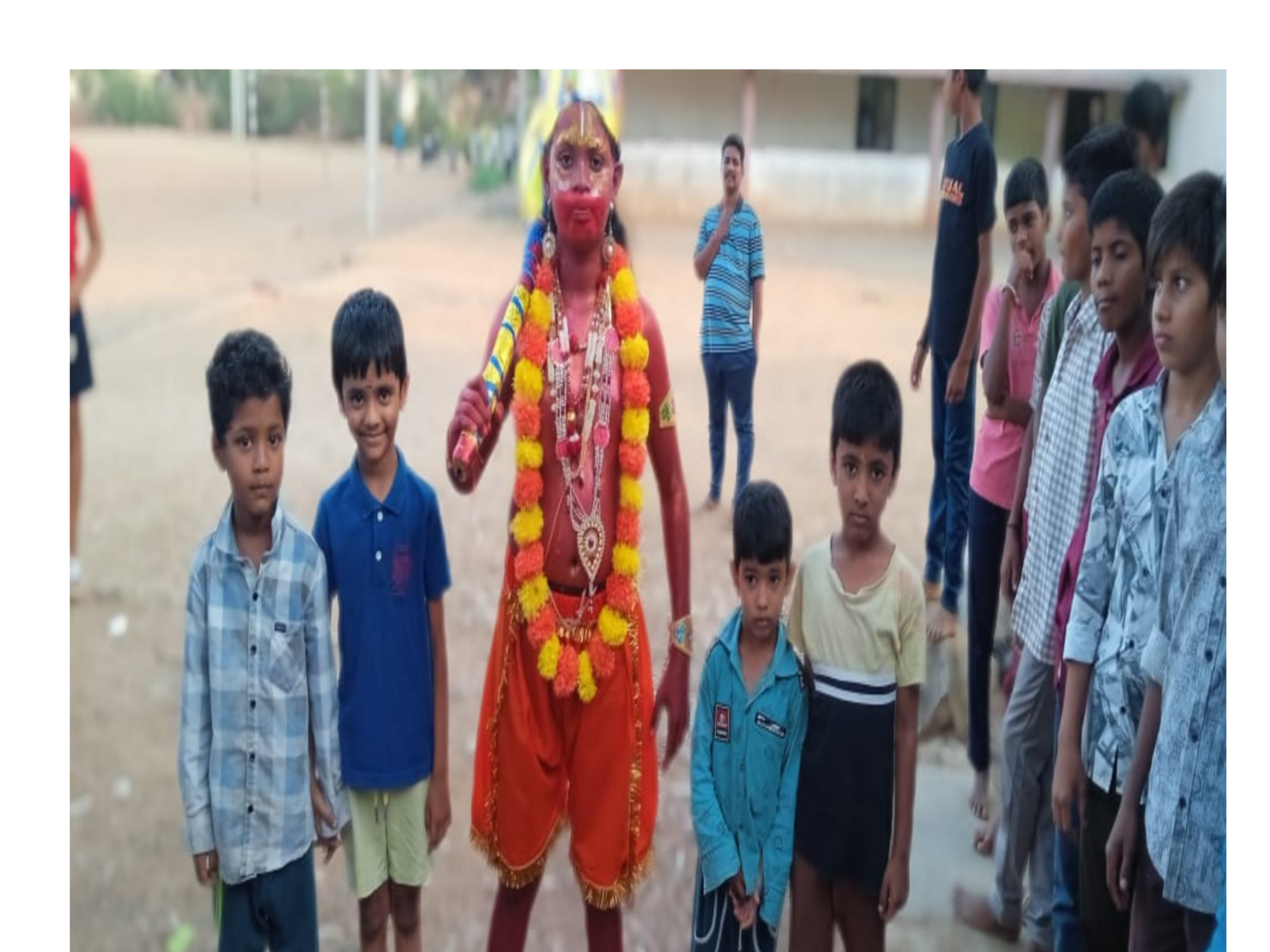 రామాయంపేటలో ఆకట్టుకున్న ‘బాల హనుమాన్’ వేషధారణ