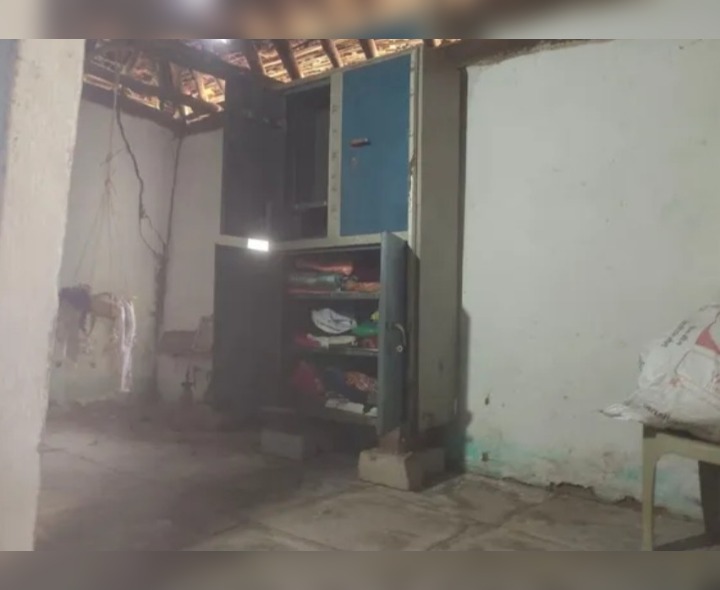 గ్రామంలో చోరీ కలకలం