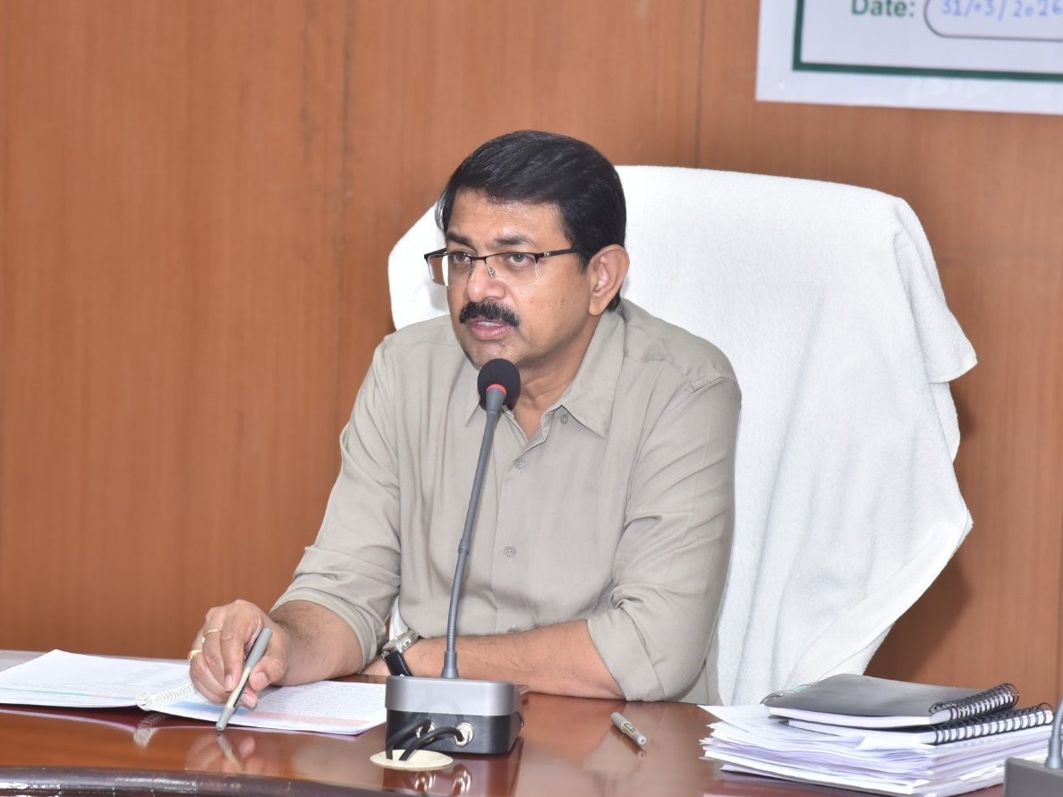 శాశ్వత రాజధానిగా అమరావతి.. కలెక్టర్ హార్షం