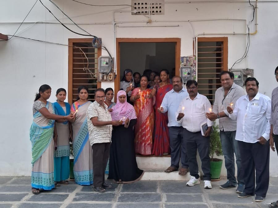 కనిగిరిలో ఉద్యోగులు సంబరాలు