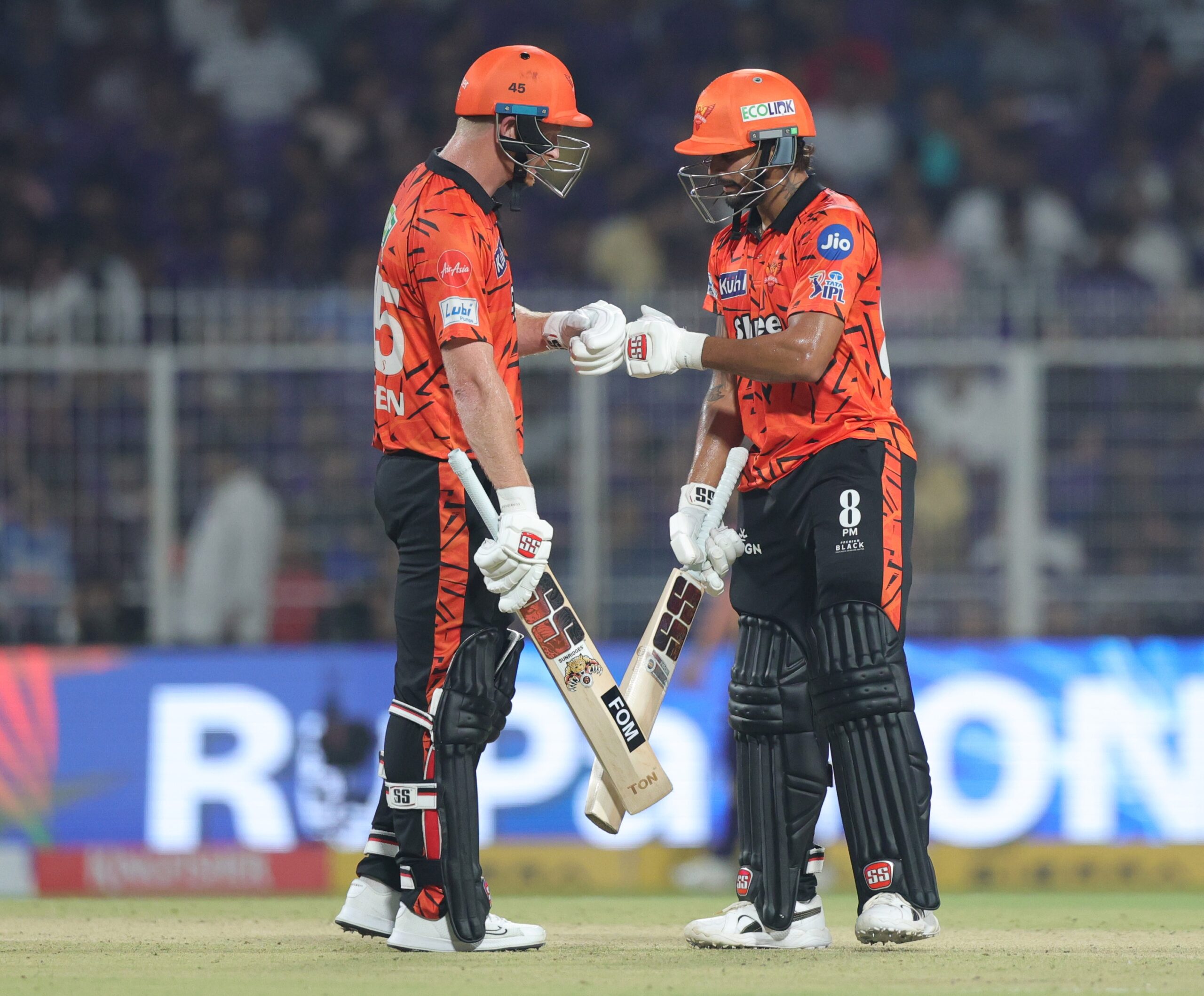 KKR vs SRH: నిలకడగా ఆడుతున్న బ్యాటర్లు