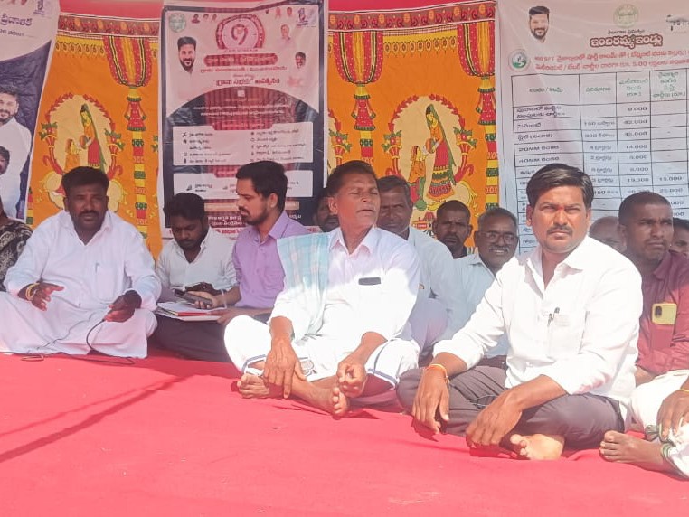 గ్రామ అభివృద్ధికి సంక్షేమ పథకాలు వాడాలి: సర్పంచ్