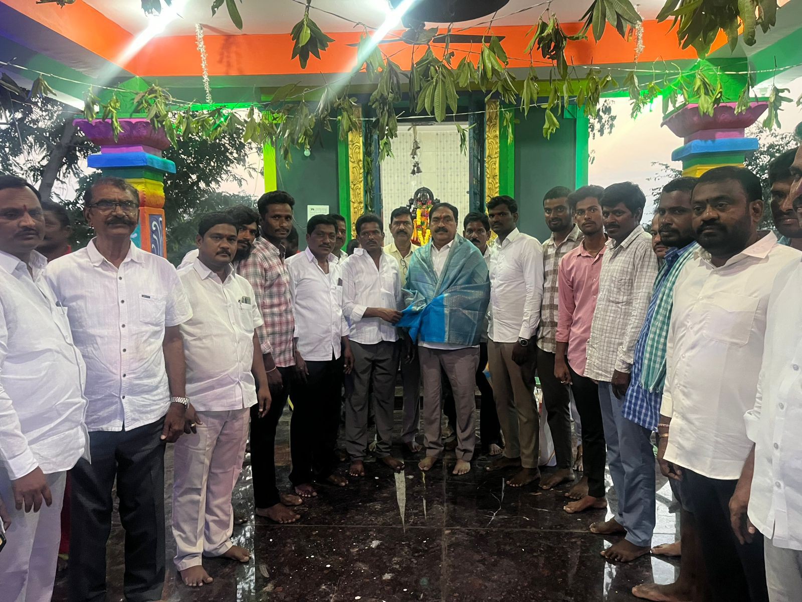 దుర్గమ్మ తల్లి ఉత్సవాల్లో పాల్గొన్న మాజీ మంత్రి