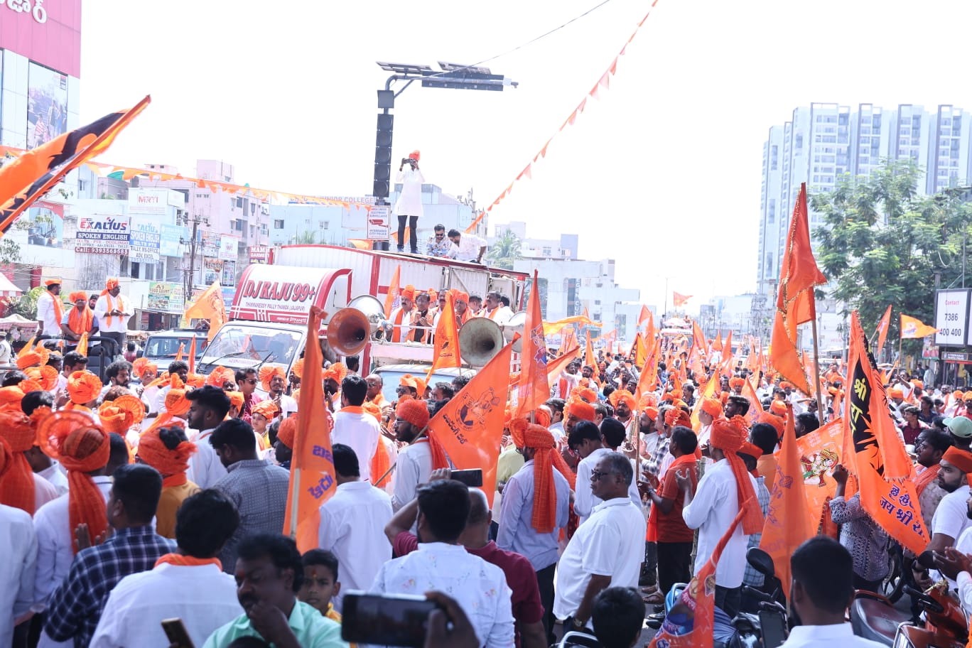 ప్రశాంతంగా ముగిసిన హనుమాన్ విజయోత్సవ శోభాయాత్ర