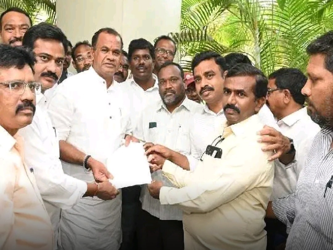 జర్నలిస్టులందరికీ అక్రిడిటేషన్లు ఇవ్వాలని డిమాండ్