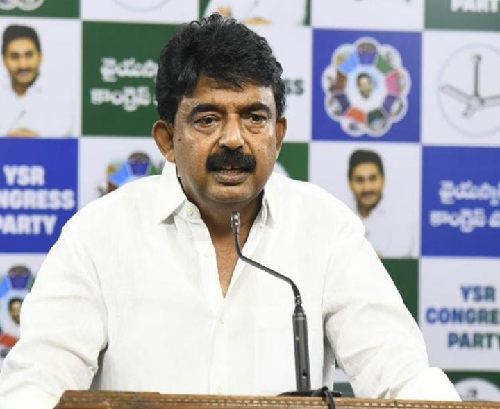 ‘KCR కాళ్లు పట్టుకునైనా సరే మీ అంతు చూస్తా’