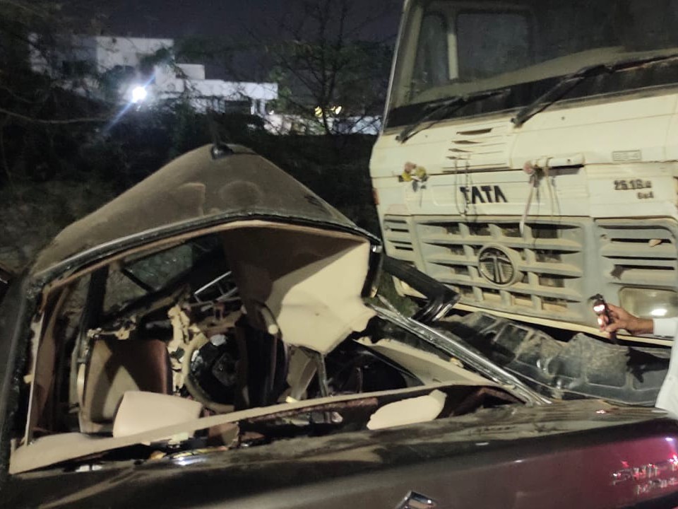 ఘోర ప్రమాదం.. ఇద్దరు మృతి