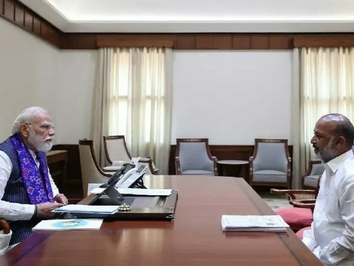 ప్రధానమంత్రిని కలిసిన కేంద్ర మంత్రి బండి సంజయ్