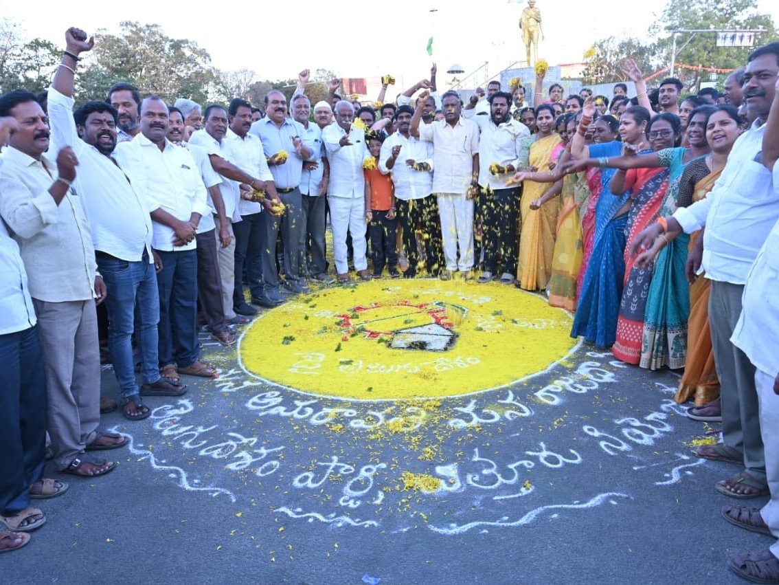 అమరావతి బిల్లుకు ఆమోదం..సంబరాలు