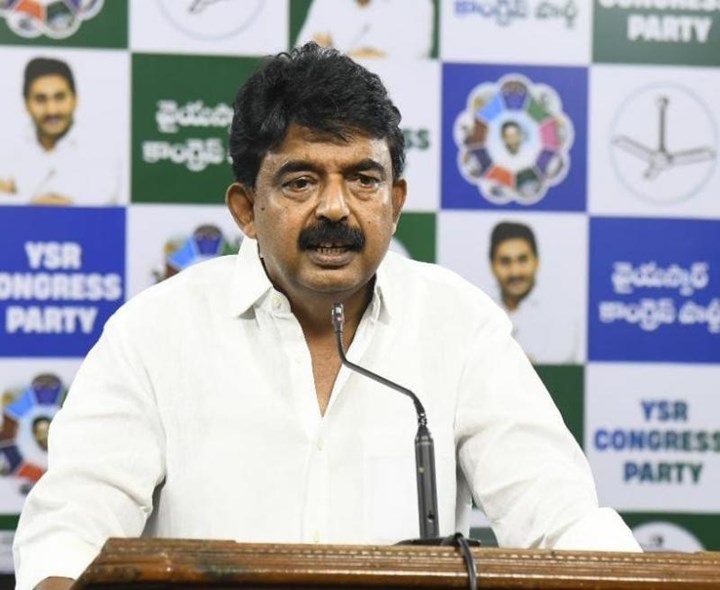 పేర్ని నానిపై కేసు నమోదు