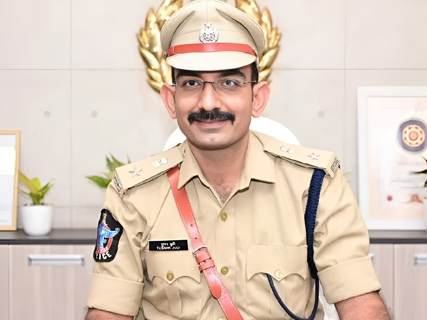 హెల్మెట్ ధరించండి – బహుమతి పొందండి