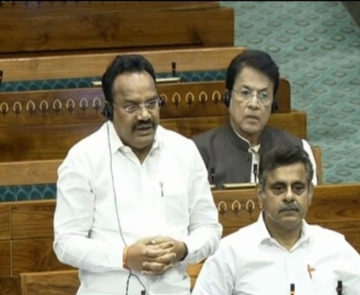 ‘పెండింగ్లో ఉన్న పనులకు అటవీ శాఖ అనుమతులు ఇవ్వాలి’