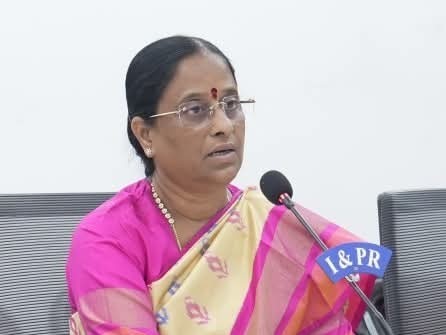 దొరల గడీలను కదిలించిన ధైర్యసాహసాల ప్రతీక కొమురయ్య: మంత్రి