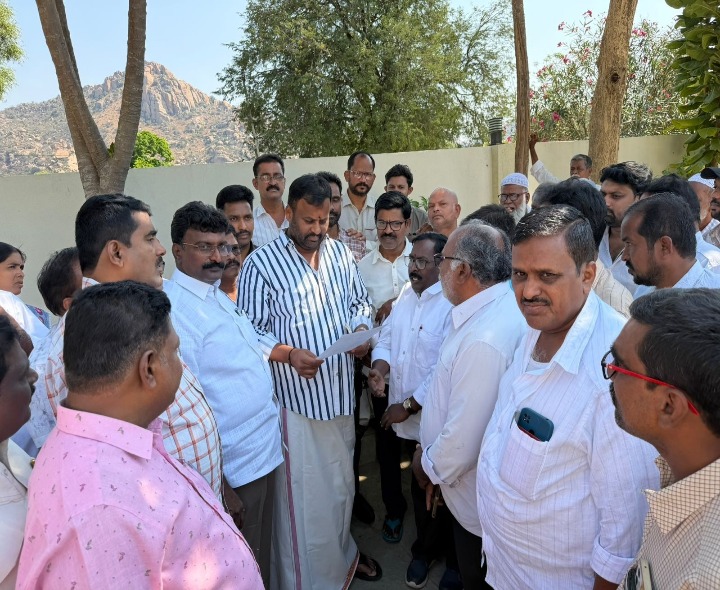 ప్రజా దర్బార్‌లో సమస్యల పరిష్కారం: మంత్రి