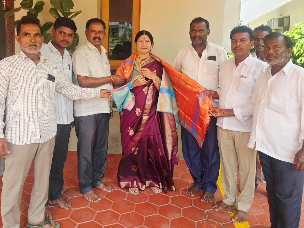 కష్టపడే ప్రతి ఒక్కరికి తగిన గుర్తింపు: ఎర్రబెల్లి స్వర్ణ