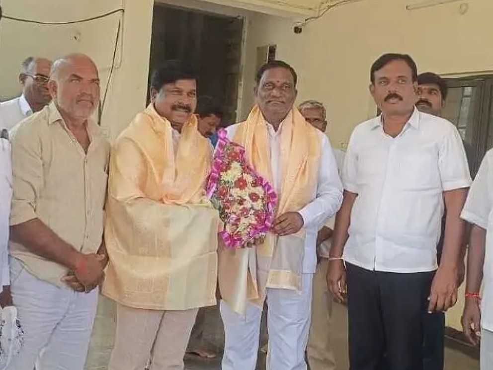 కాంగ్రెస్ పార్టీ అభివృద్ధికి కృషి చేయాలి: ఎమ్మెల్యే