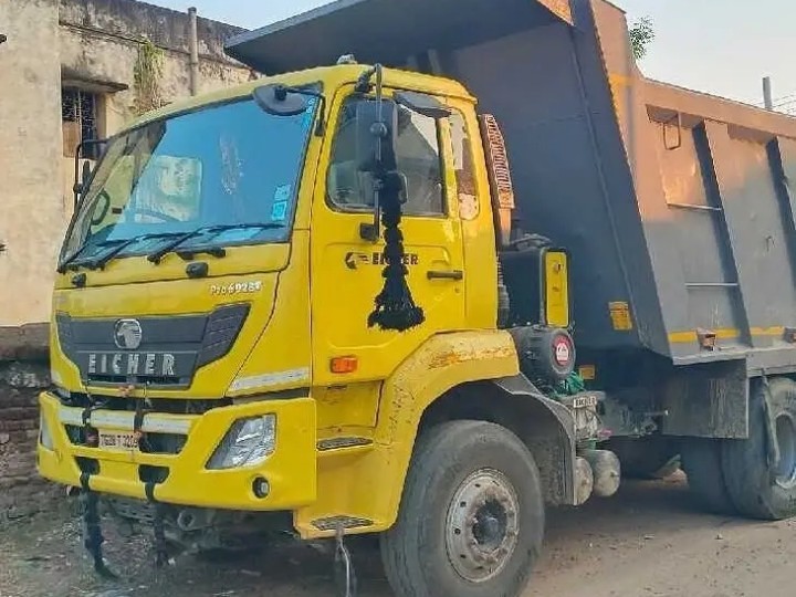 అనుమతి లేకుండా ఇసుక తరలిస్తే కఠిన చర్యలు