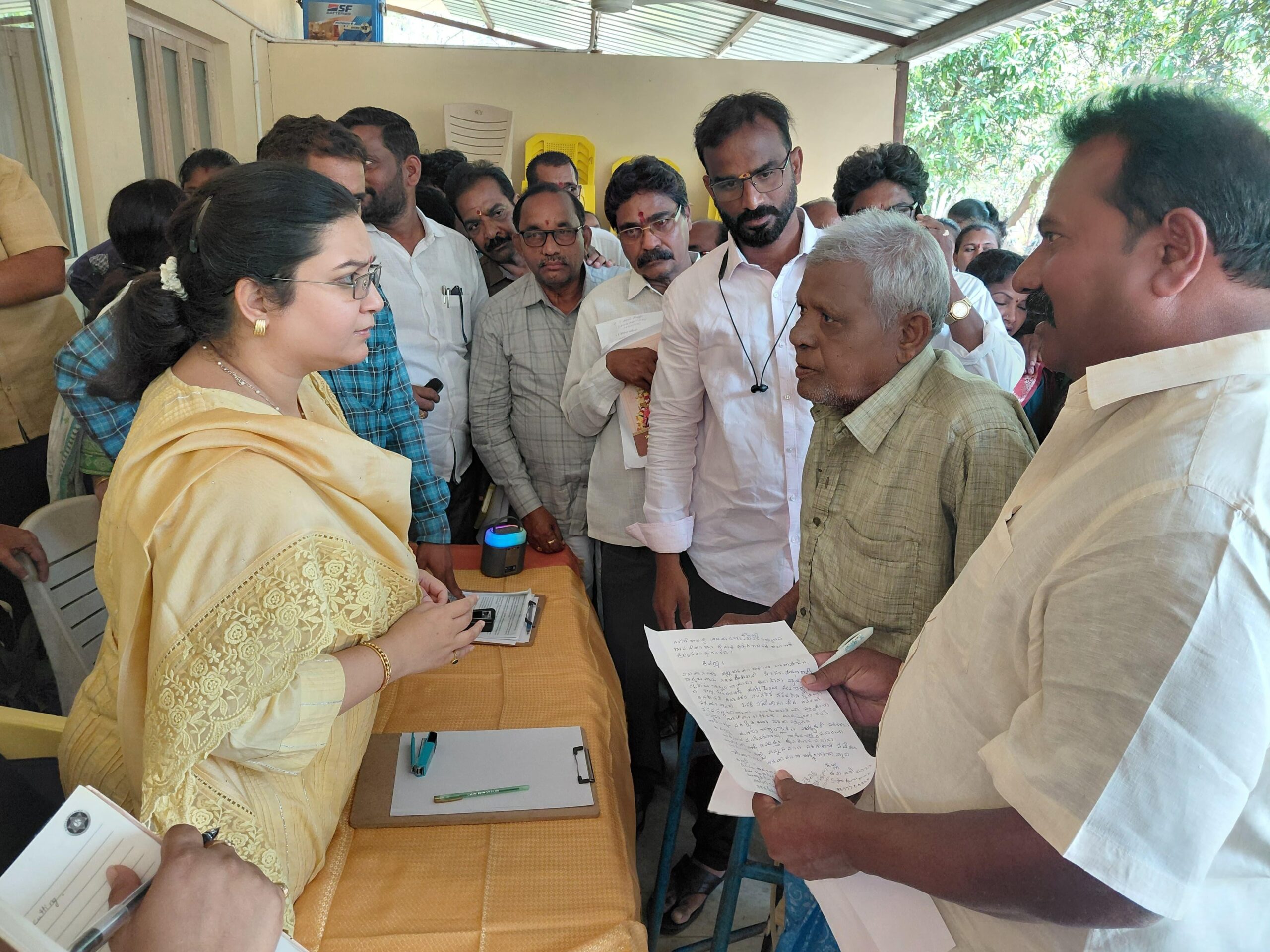 ‘ప్రజల సమస్యలను పరిష్కరించడమే ధ్యేయం’