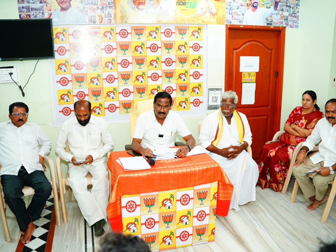 ప్రత్తిపాడులో ప్రజా దర్బార్