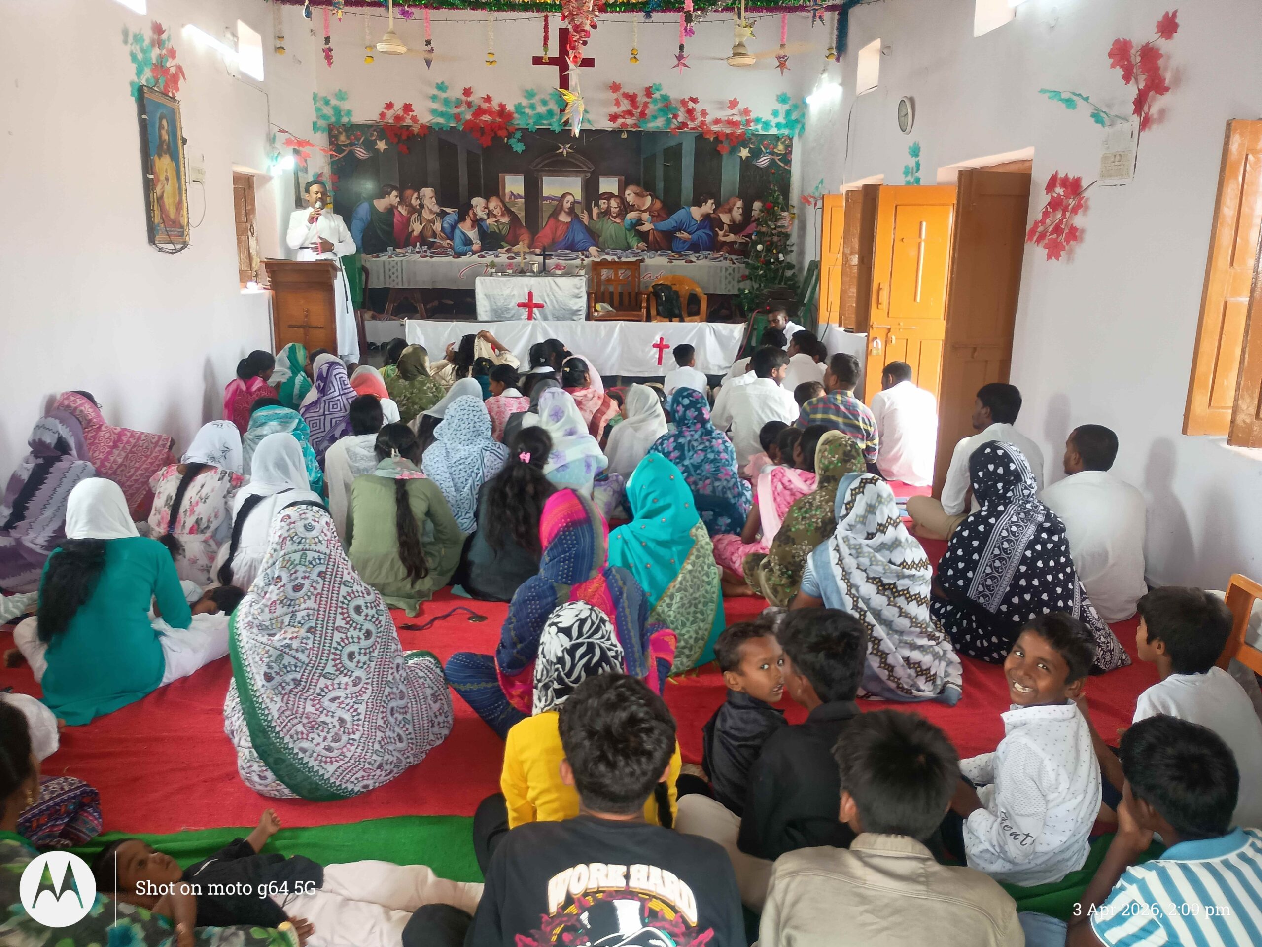 చర్చిలో గుడ్ ఫ్రైడే ప్రత్యేక ప్రార్థనలు