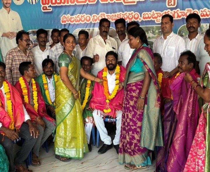 గ్రామాల అభివృద్ధికి సర్పంచుల సేవ అభినందనీయం