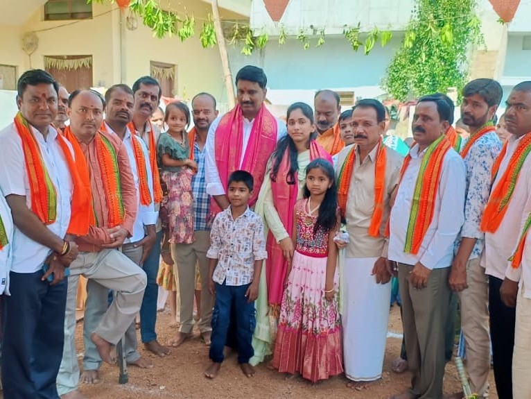 పూజ కార్యక్రమానికి హాజరైన డిప్యూటీ మేయర్