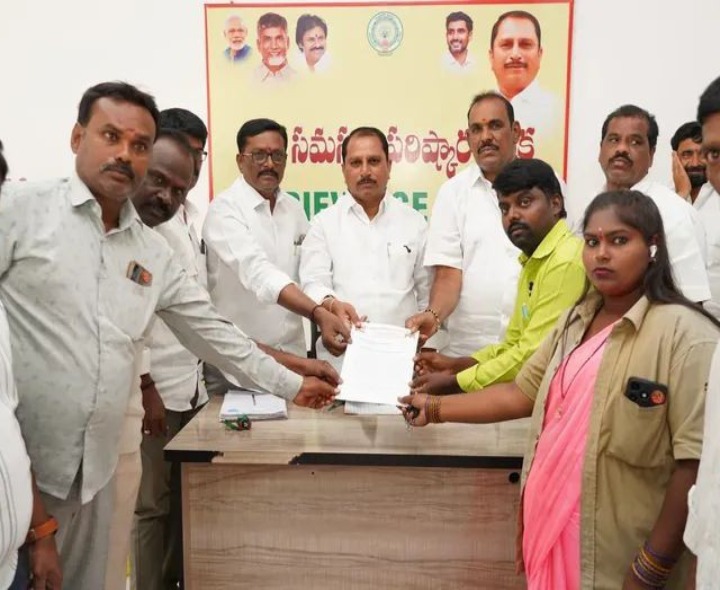 ప్రజల సమస్యల పరిష్కారమే ప్రభుత్వ లక్ష్యం: ఎమ్మెల్యే