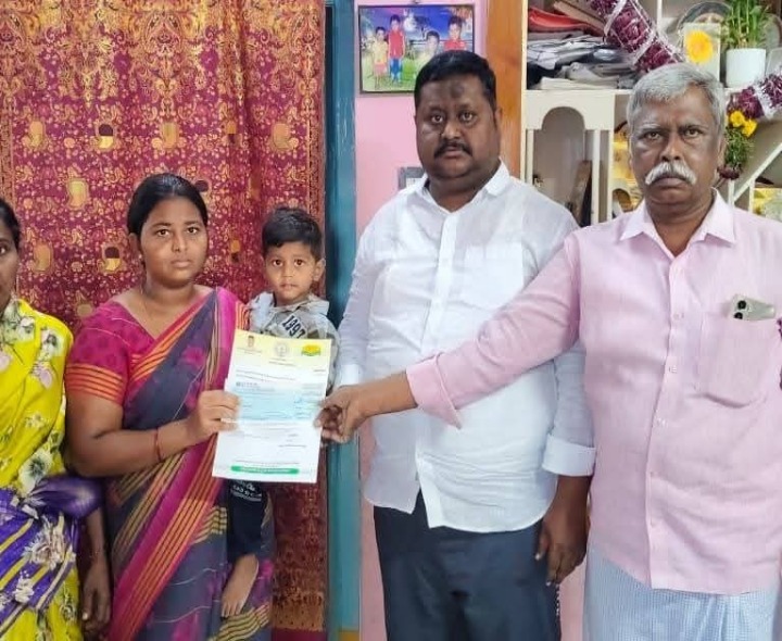 సీఎం సహాయ నిధి పేదలకు వరం: ఎమ్మెల్యే