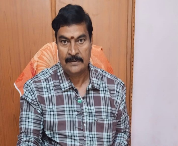 రావులపాలెంలో ప్రత్యేక అధికారులు నియామకం