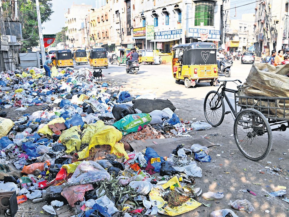 గార్బేజి ఫిర్యాదులపై స్పందించని యంత్రాంగం