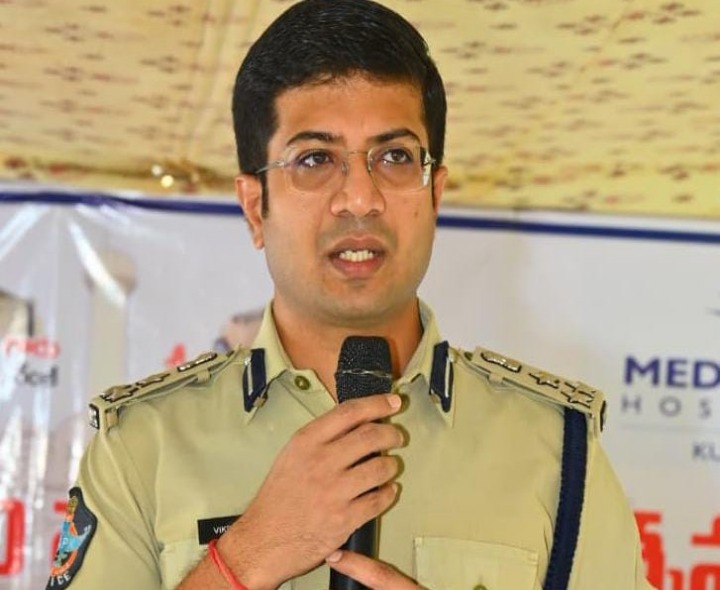 ఏటీఎంల వద్ద అప్రమత్తంగా ఉండాలి: ఎస్పీ