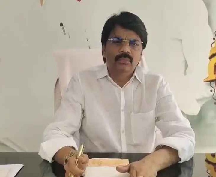 దళితుల పట్ల స్పీకర్ వైఖరి సరికాదు: ఎమ్మెల్సీ