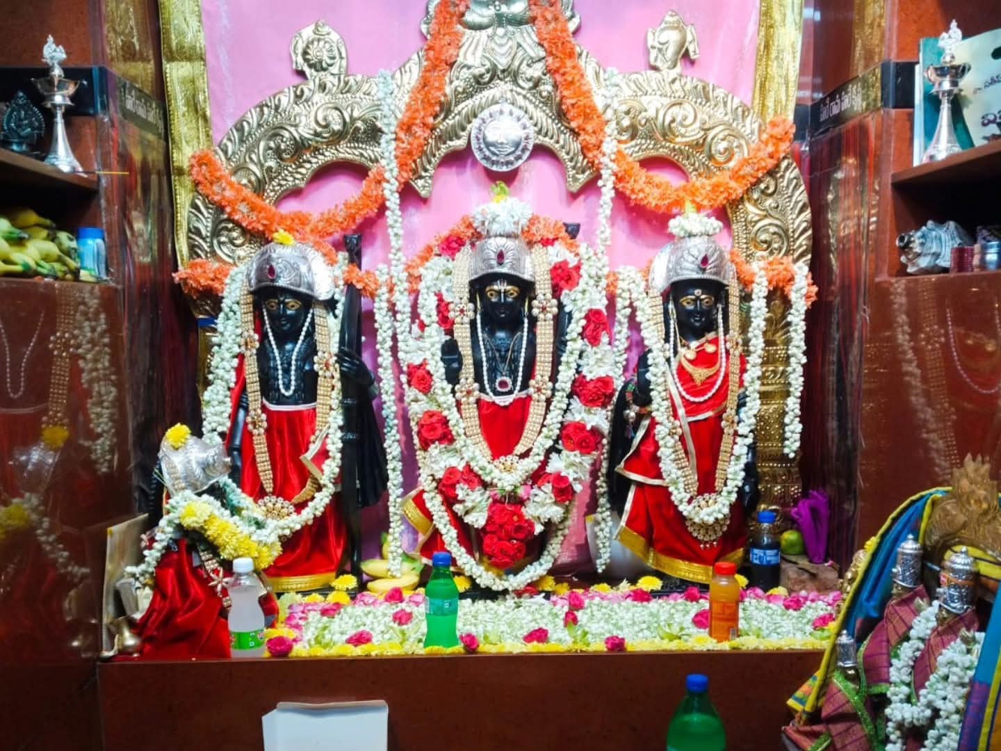 రాజమండ్రిలో దశావతార సీతారామ పుష్పయాగం