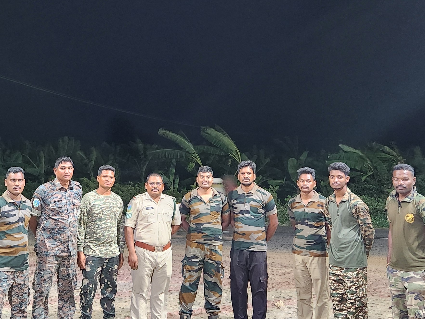 ఏనుగుల సంచారం.. అప్రమత్తంగా ఉండాలి