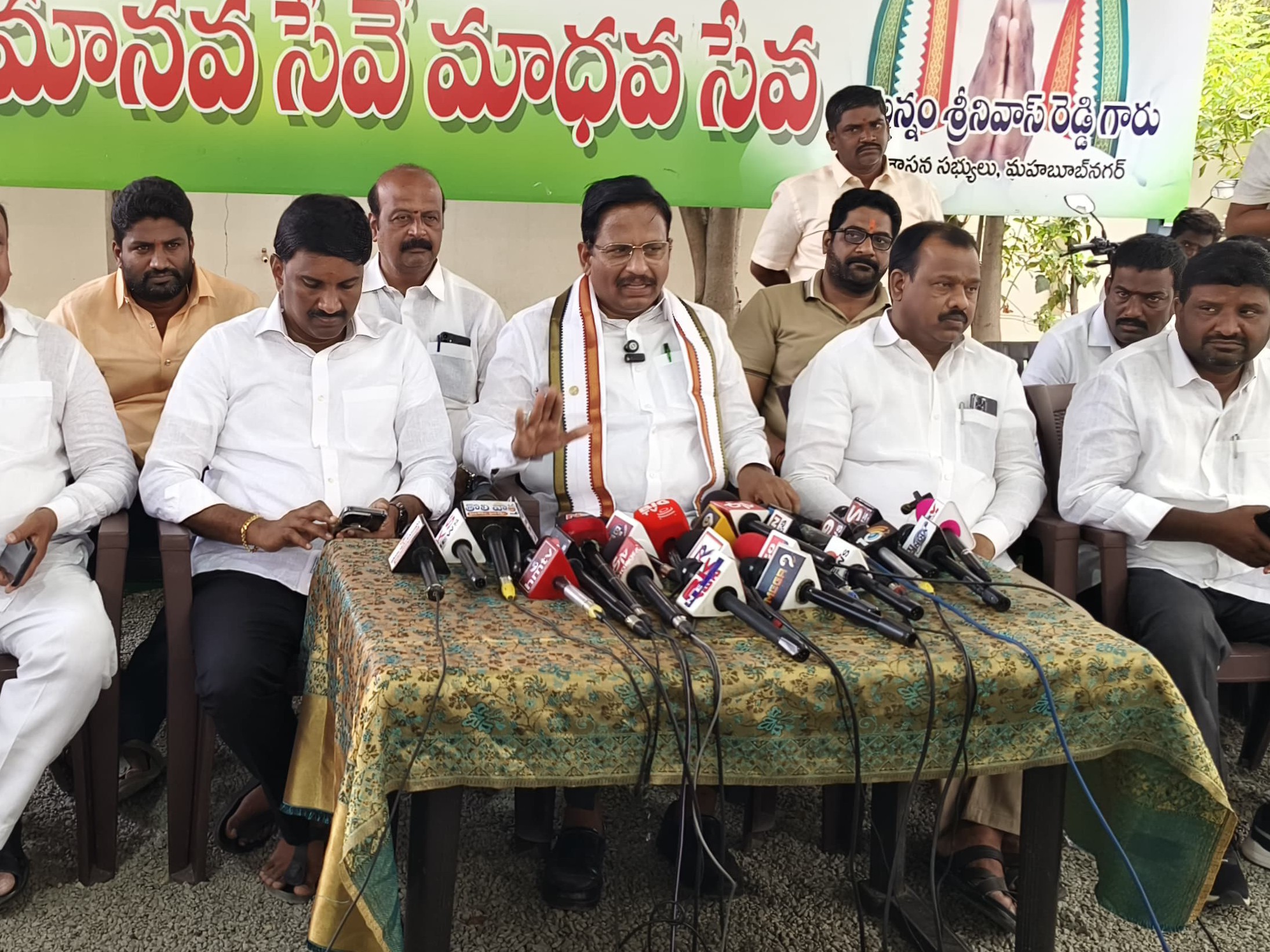 ఎడ్యుకేషన్ హబ్‌గా పాలమూరు: MLA