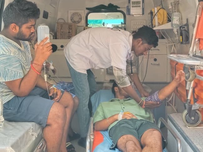 అస్వస్థతకు గురైన గిరిజన ఆశ్రమ పాఠశాల విద్యార్థులు