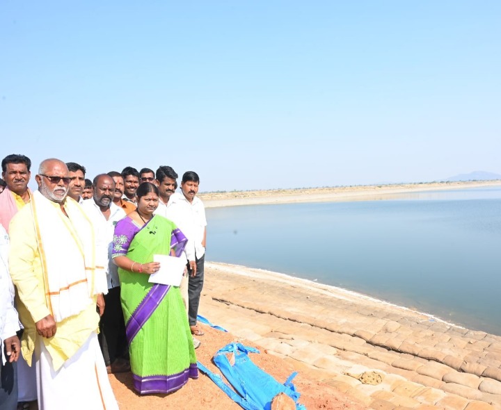 ఆదోనిలో తుంగభద్ర కాలువ నీటికి ముందస్తు ఏర్పాట్లు పరిశీలన